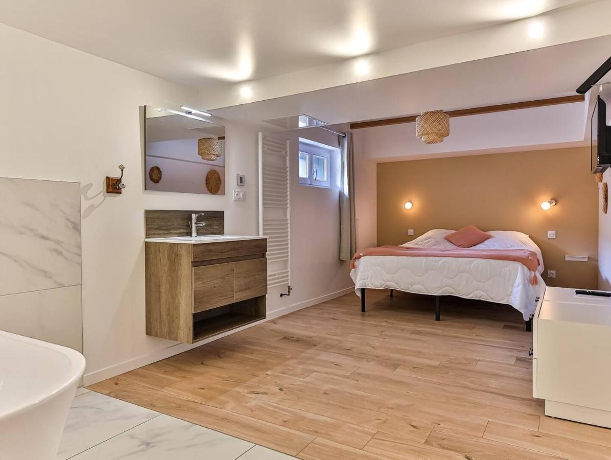 Maison Familiale La Belle Vie Jacuzzi/Sauna Сен-Жиль-Круа-де-Ви Экстерьер фото