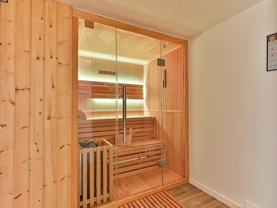Maison Familiale La Belle Vie Jacuzzi/Sauna Сен-Жиль-Круа-де-Ви Экстерьер фото